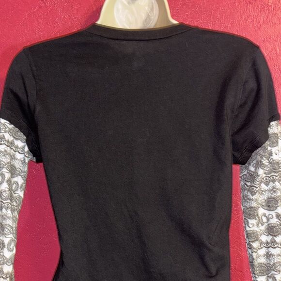 JL Jerry Leigh juniors sparkling skull long sleeved graphic Tshirt. Sz large. - Picture 5 of 8